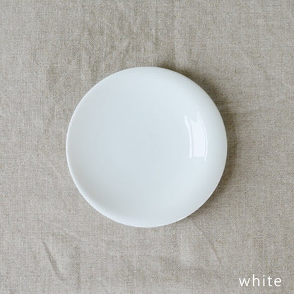 white in colour, this modern and unique eclipse dining plate for your dinnerware collections