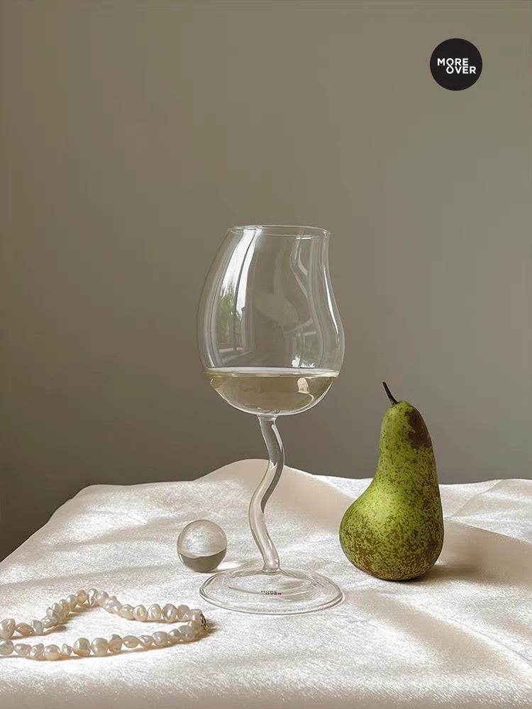 Artisanal kitchenware from ARCHIVE: Moreover Series curvaceous red wine glass